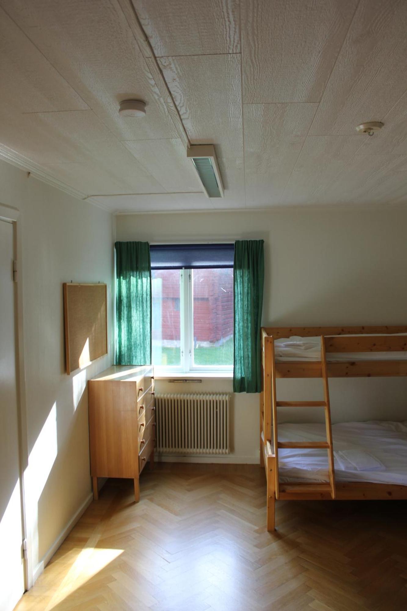 Leksands Folkhoegskola Szoba fotó